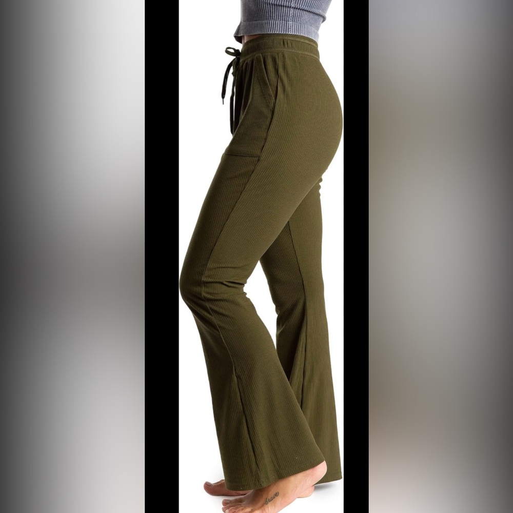 Homma Relaxed Fit Yoga Flared Pants with Adjustable Drawstring Waist and Pockets